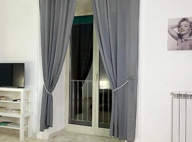 Daire De Lollis Napoli